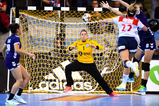Argentinas målvakt Marisol Carratu  i matchen mellan