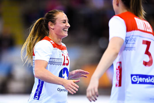 Norges Camilla Herrem jublar  i matchen mellan Argentina