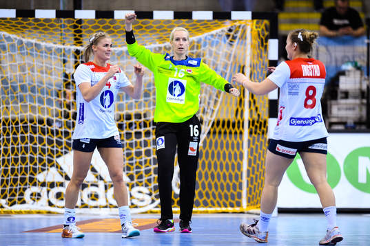 Norges Veronica Egebakken Kristiansen , målvakt Katrine