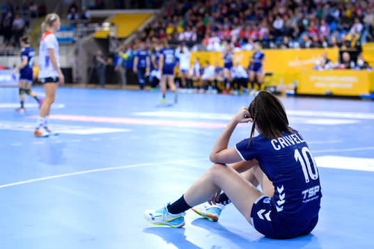Argentinas Victoria Crivello deppar i matchen mellan