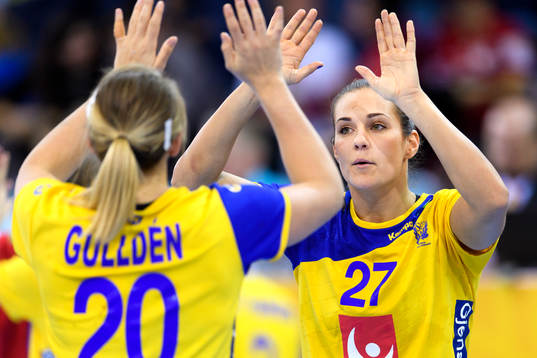 Sveriges Sabina Jacobsen jublar i matchen mellan Ungern och