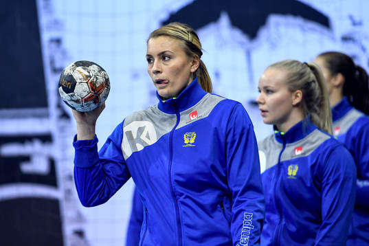 Sveriges Isabelle Gulldén värmer upp