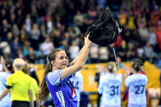 Sveriges Olivia Mellegård tackar publiken
