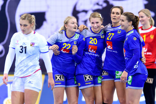 Tjeckiens Alena Setelikova deppar och Sveriges Hanna