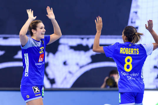 Sveriges Sabina Jacobsen jublar i matchen mellan Sverige