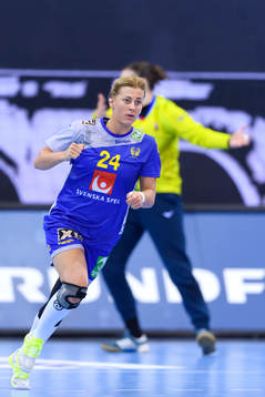 Sveriges Nathalie Hagman jublar i matchen mellan Sverige