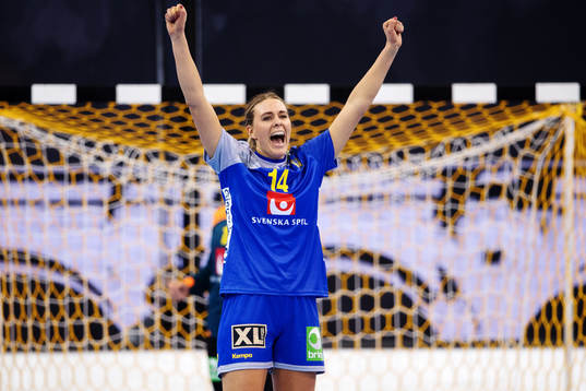 Sveriges Johanna Westberg jublar i matchen mellan Sverige