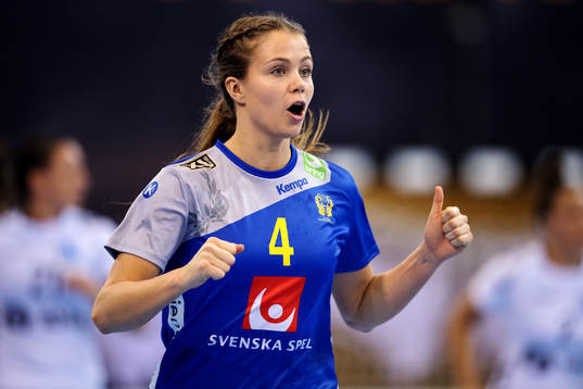 Sveriges Olivia Mellegård jublar i matchen mellan Sverige