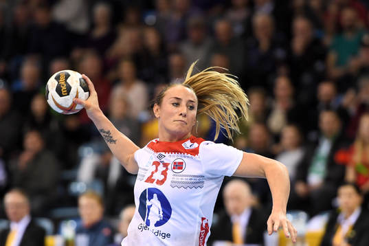 Norges Camilla Herrem i matchen mellan Tjeckien och Norge