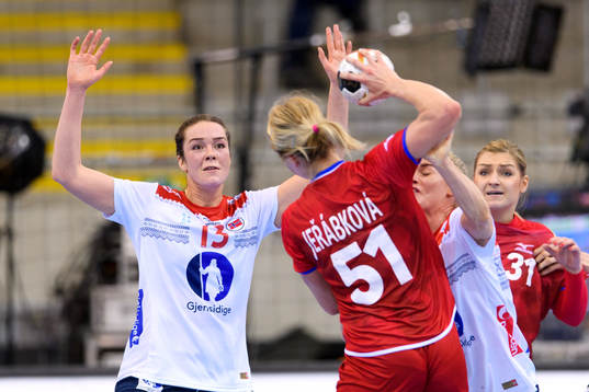 Norges Kari Brattset i matchen mellan Tjeckien och Norge
