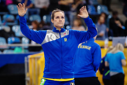Sveriges Sabina Jacobsen värmer upp