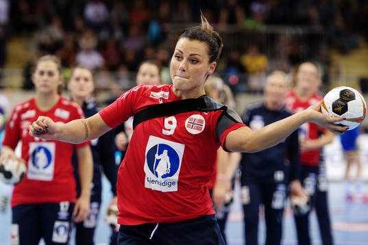 Norges Nora Mørk värmer upp