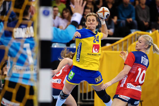 Sveriges Nathalie Hagman hoppar förbi Norges Stine Bredal