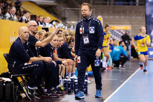 Norges förbundskapten Thorir Hergeirsson deppar i matchen
