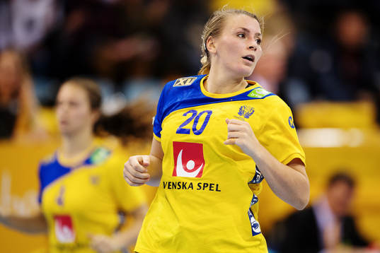 Sveriges Isabelle Gulldén i matchen mellan Norge och