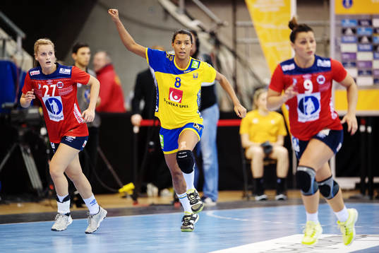 Sveriges Jamina Roberts jublar i matchen mellan Norge och