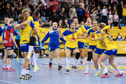 Sveriges spelare jublar