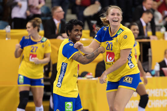 Sveriges spelare jublar