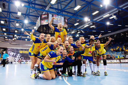 Sveriges spelare jublar
