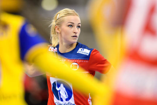 Norges Stine Bredal Oftedal i matchen mellan Norge och