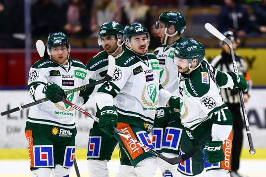 Färjestads Jesse Virtanen har precis gjort mål