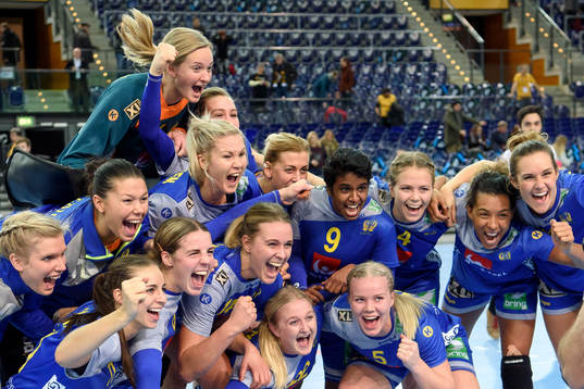 De svenska spelarna jublar