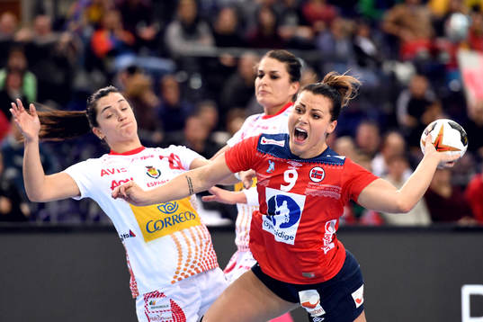 Spaniens Amaia Gonzalez de Garibay Barba och Norges Nora