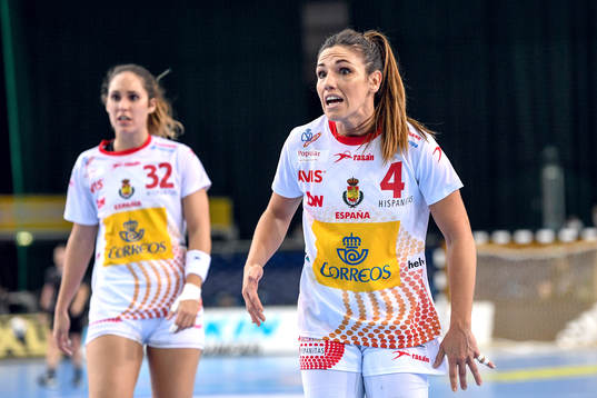 Spaniens Carmen Martin Berenguer reagerar