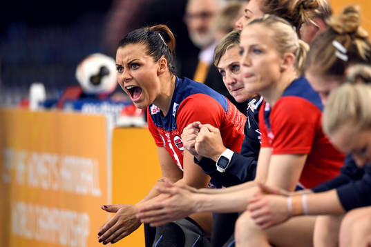 Norges Nora Mørk på bänken