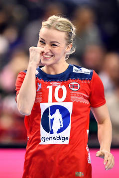 Norges Stine Bredal Oftedal jublar