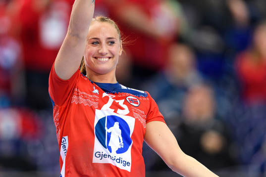 Norges Camilla Herrem jublar i åttondelsfinalen mellan