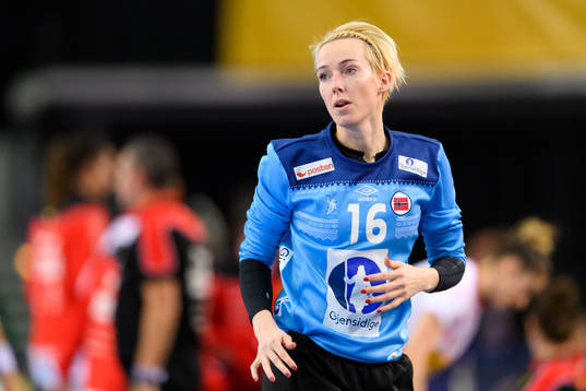 Norges målvakt Katrine Lunde i åttondelsfinalen mellan