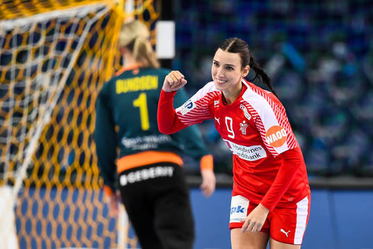 Danmarks Fie Woller jublar i kvartsfinalen mellan Sverige