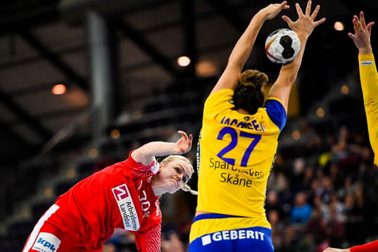 Danmarks Stine Jørgensen i kvartsfinalen mellan Sverige