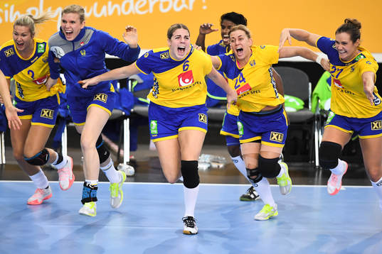 Sveriges spelare jublar
