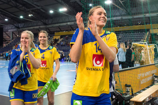 Sveriges Emma Fernis, Olivia Mellegård och Johanna