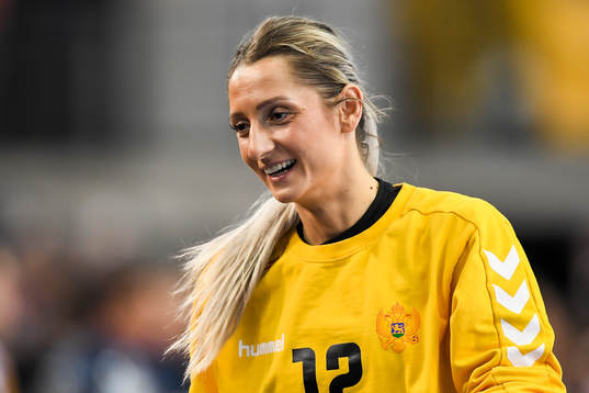 Montenegros Alma Hasanic i kvartsfinalen mellan Frankrike
