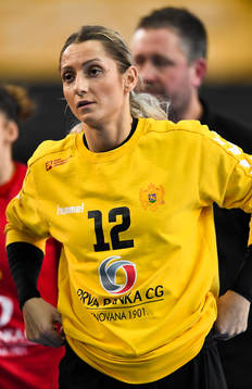 Montenegros Alma Hasanic i kvartsfinalen mellan Frankrike