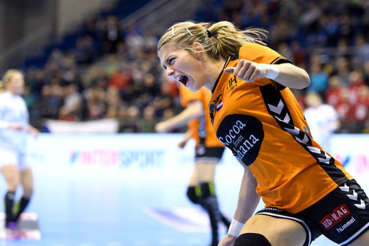 Nederländernas Estavana Polman jublar i kvartsfinalen