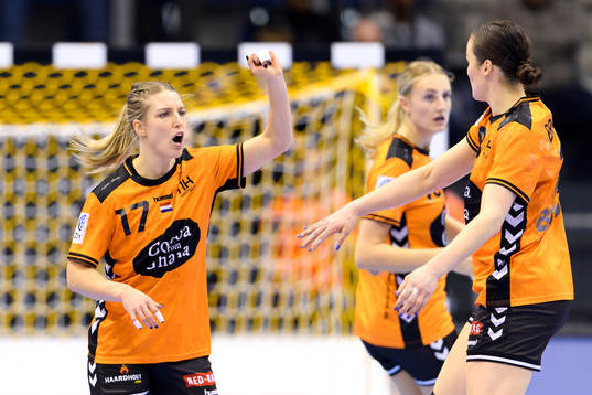 Nederländernas Nycke Groot jublar i kvartsfinalen mellan