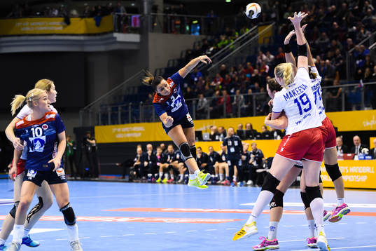 Norges Nora Mørk  i kvartsfinalen mellan Norge och Ryssland