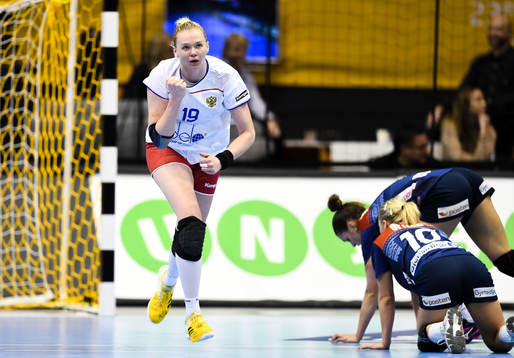 Rysslands Kseniia Makeeva jublar  i kvartsfinalen mellan