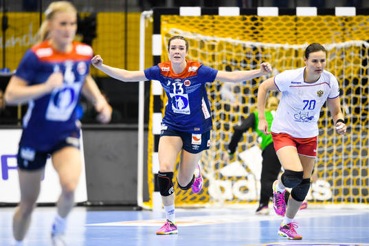 Norges Kari Brattset jublar i kvartsfinalen mellan Norge