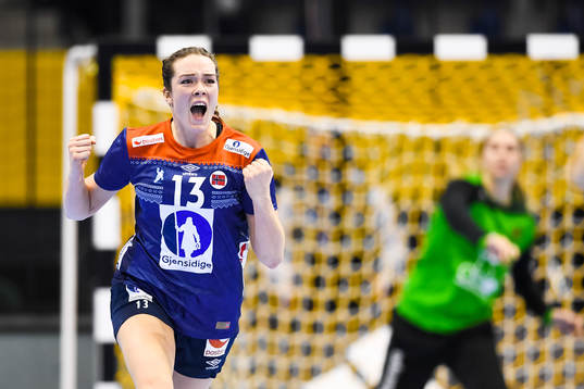 Norges Kari Brattset jublar i kvartsfinalen mellan Norge