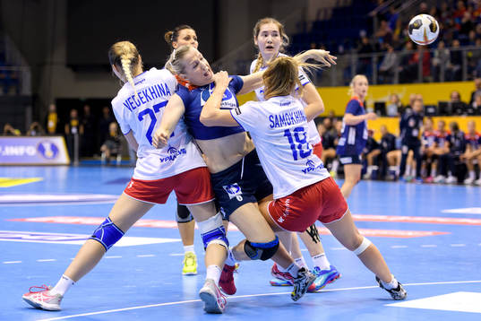 Norges Heidi Løke oroar framför Rysslands Polina