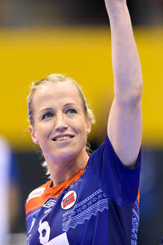 Norges Heidi Løke tackar publiken