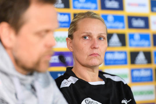 Nederländernas förbundskapten Helle Thomsen på en