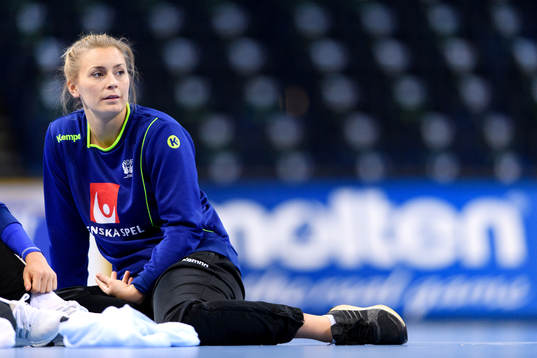 Isabelle Gulldén på en träning med det svenska landslaget