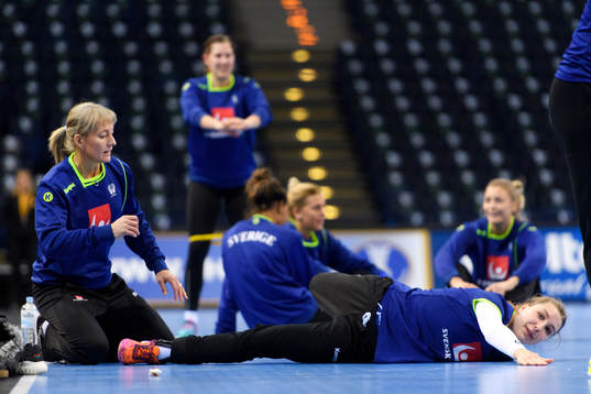 Anna Lagerquist på en träning med det svenska landslaget