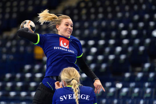 Johanna Westberg på en träning med det svenska landslaget